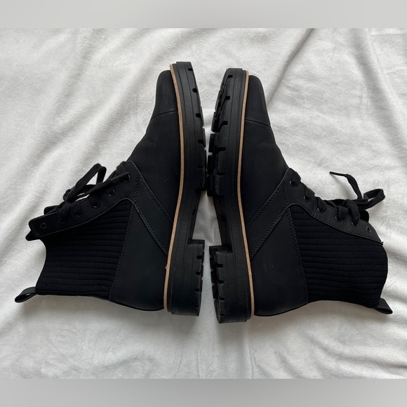 TOMS Water Good Ionie Black Lace-Up Boots Size 10 - Picture 3 of 10